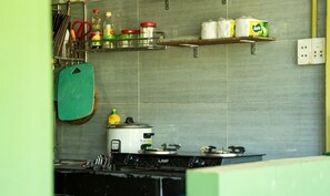 Private kitchen - The snail haven pub and stay (Con Dao Island)