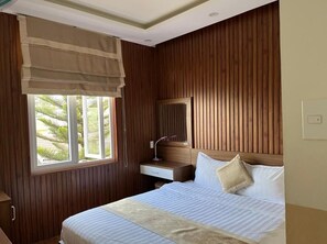 Soundproofing, iron/ironing board, free WiFi - Duy Vinh Hotel Dalat (Da Lat)