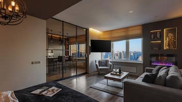 Luxury Apartment, Sea View | In-room safe, blackout drapes, iron/ironing board, free WiFi