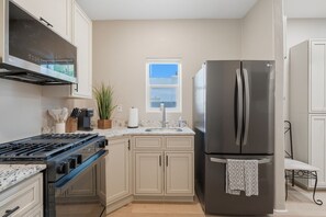 Fridge, microwave, oven, stovetop - Historic Armory Park - Downtown (Tucson)