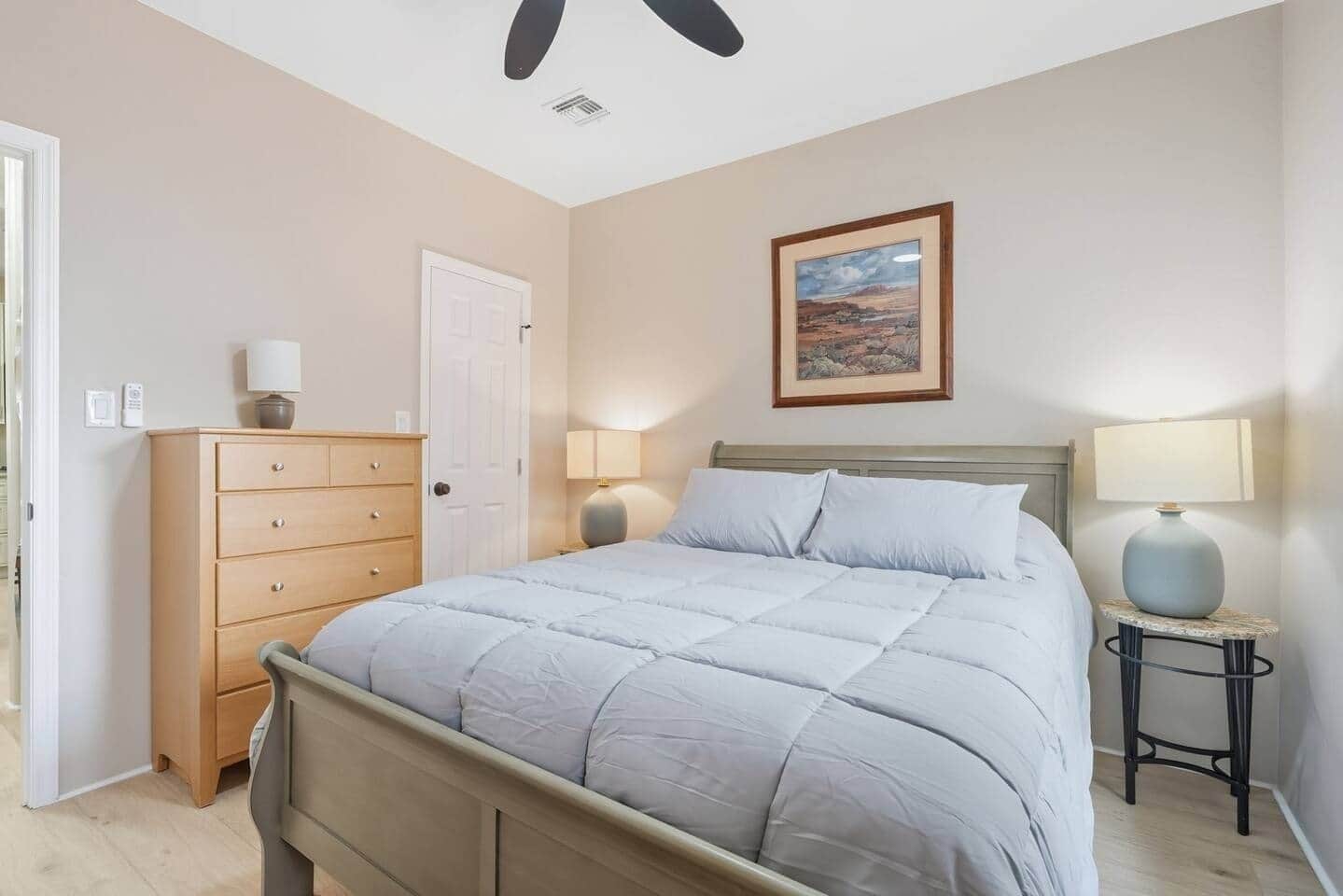 2 soverom, strykejern/-brett, wi-fi (inkludert) og sengetøy