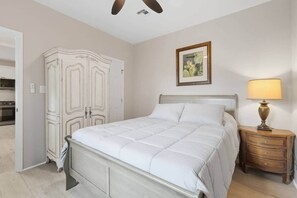 4 bedrooms, iron/ironing board, free WiFi, bed sheets