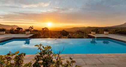 Villa Bizweni - Four Bedroom House, Sleeps 8