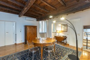 Apartment | Living area - Rental in Rome Santa Margherita Apartment (Rome)