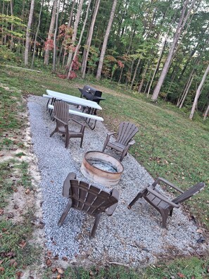 Property grounds - The Bunker, 2 bedroom expandable container tiny house (Oak Hill)