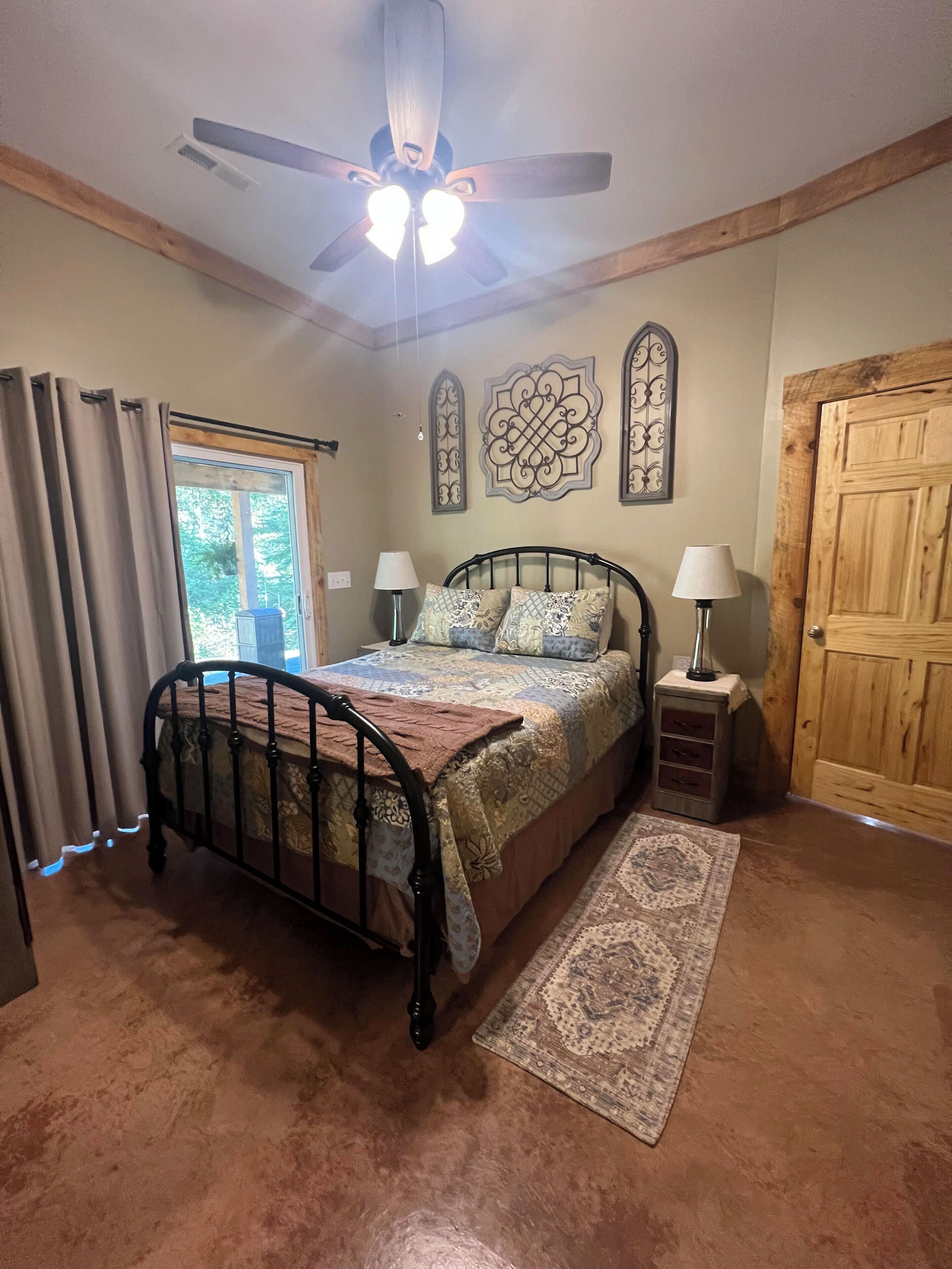 2 多间卧室、熨斗/熨衣板、免费 WiFi、床单