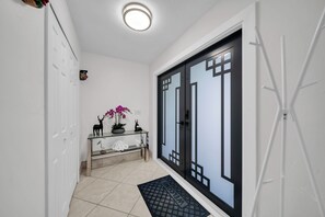 Interior - Beautiful 3-bedroom house with Gulf Access in Cape Coral (Cape Coral)