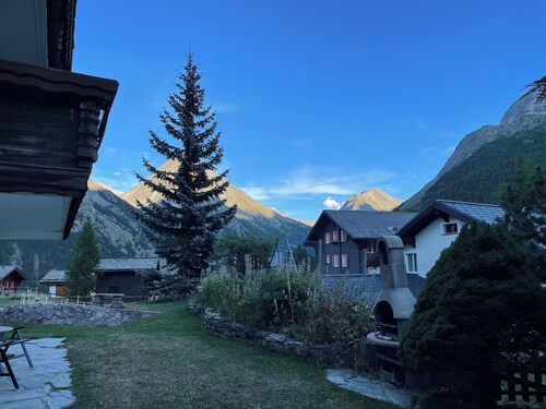 Cozy 4-room apartment Chalet Bärgheimet