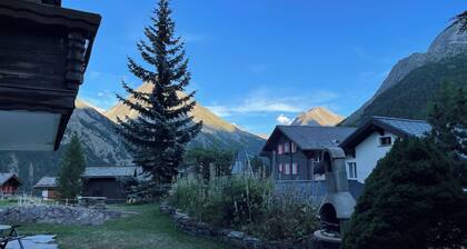 Cozy 4-room apartment Chalet Bärgheimet