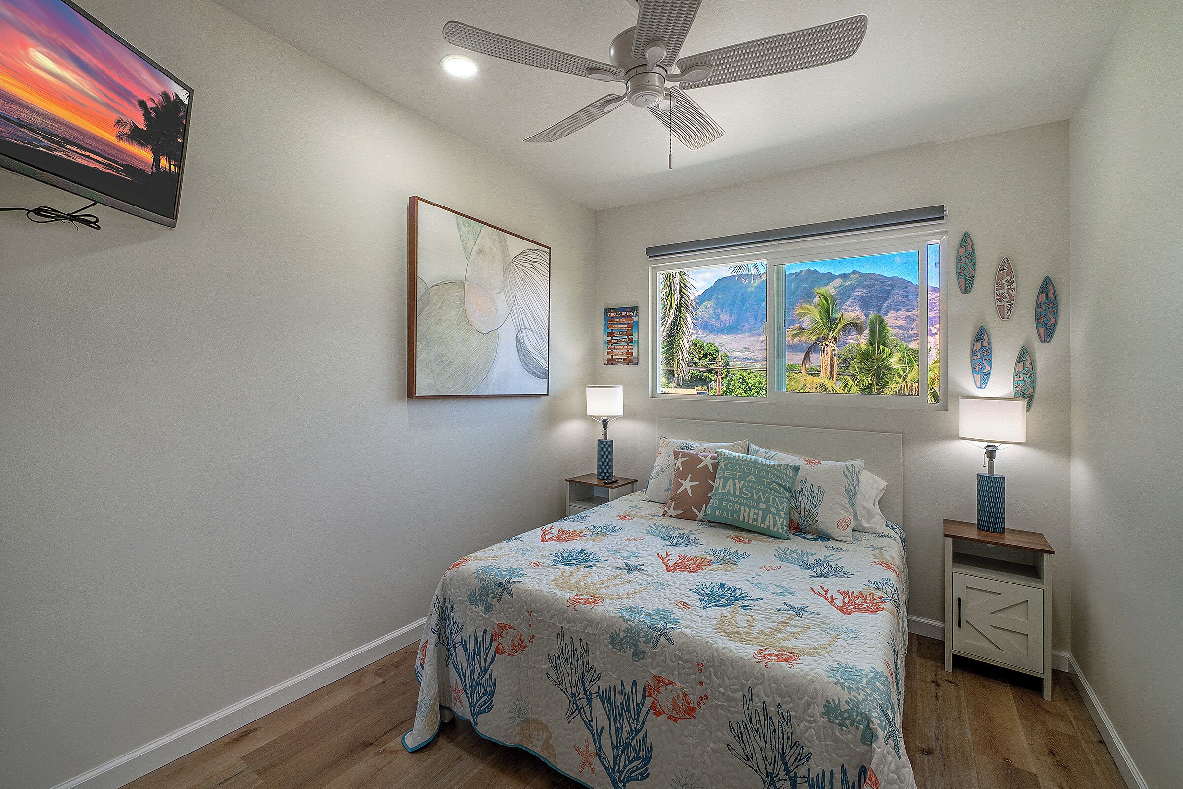 3 bedrooms, iron/ironing board, WiFi, bed sheets