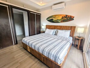 2 bedrooms, desk, travel crib, WiFi