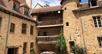 Ferienhaus 'L'ancien Collège' mit privatem Pool, WLAN und Klimaanlage