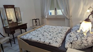 2 chambres, lit parapluie, Wi-Fi gratuit, draps fournis