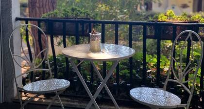 Holiday Home 'On 3 Floors with Garden' with Private Garden, Balcony & Wi-Fi