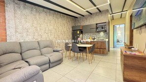 Luxury Apartment, Garden View | Living area