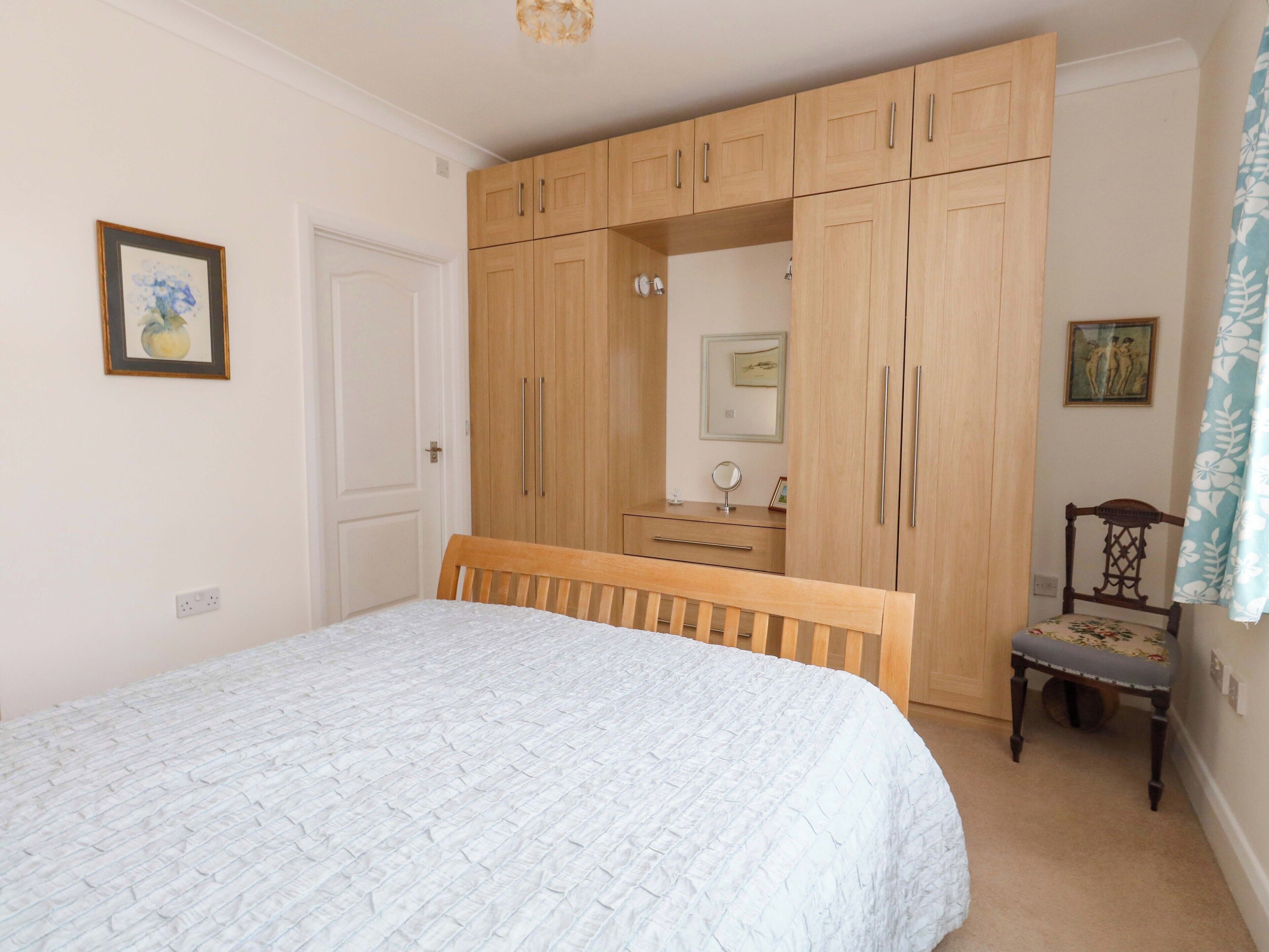 4 bedrooms, individually decorated, individually furnished, free WiFi