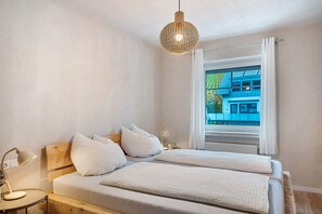 2 bedrooms, WiFi, bed sheets