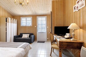 1 bedroom, WiFi, bed sheets