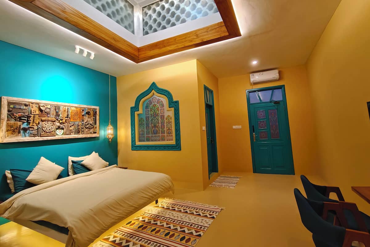 Deluxe tweepersoonskamer, balkon, uitzicht op tuin | Gratis babybedden, gratis wifi, beddengoed