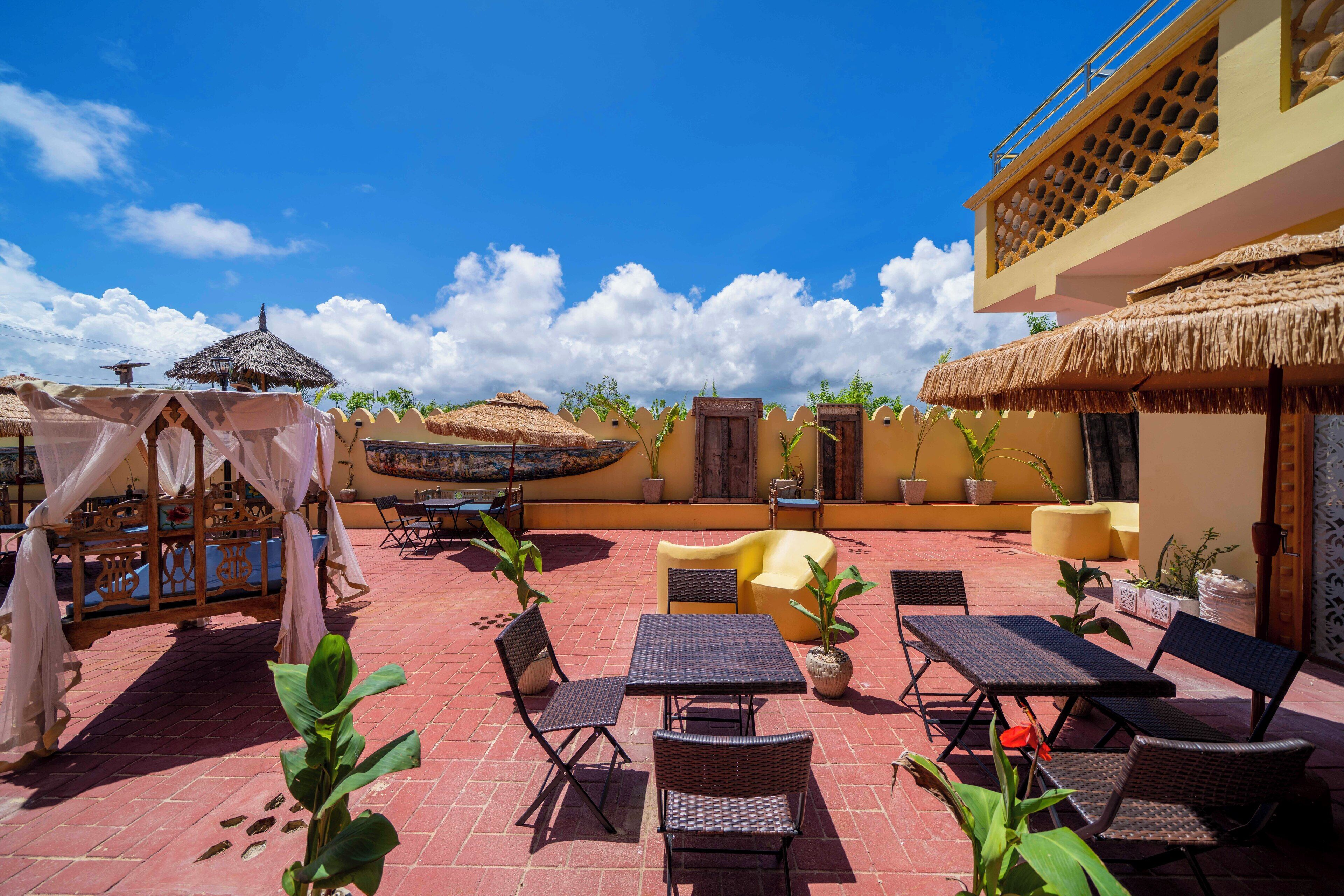 รับประทานอาหารกลางแจ้ง