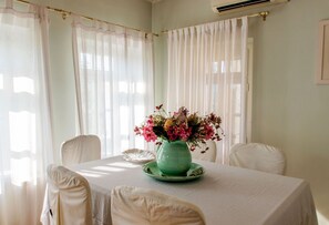 Vila, patio, pemandangan kota | Area keluarga