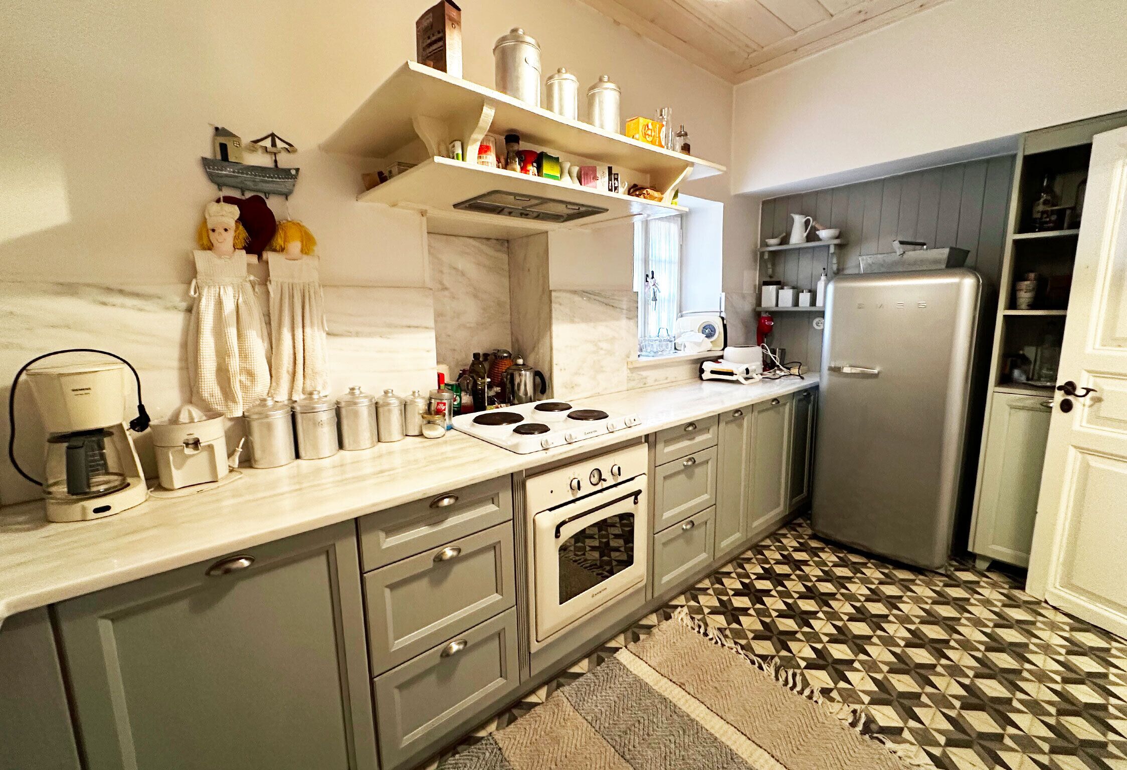 Villa, Patio, City View | Private kitchen | Electric kettle