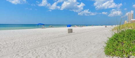 Condo, 1 Queen Bed (The Seaglass Shack) | Beach
