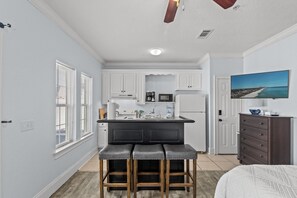 Leilighet, 1 queensize-seng (The Seaglass Shack) | Eget kjøkken