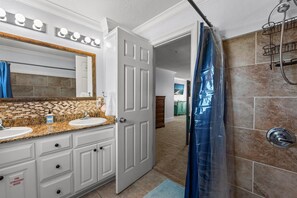 Ferienhaus, Mehrere Betten (3B - Livin' La Villa Loca) | Badezimmer