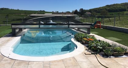 Gîte secondaire - This gîte is rented out when the main house is fully let.