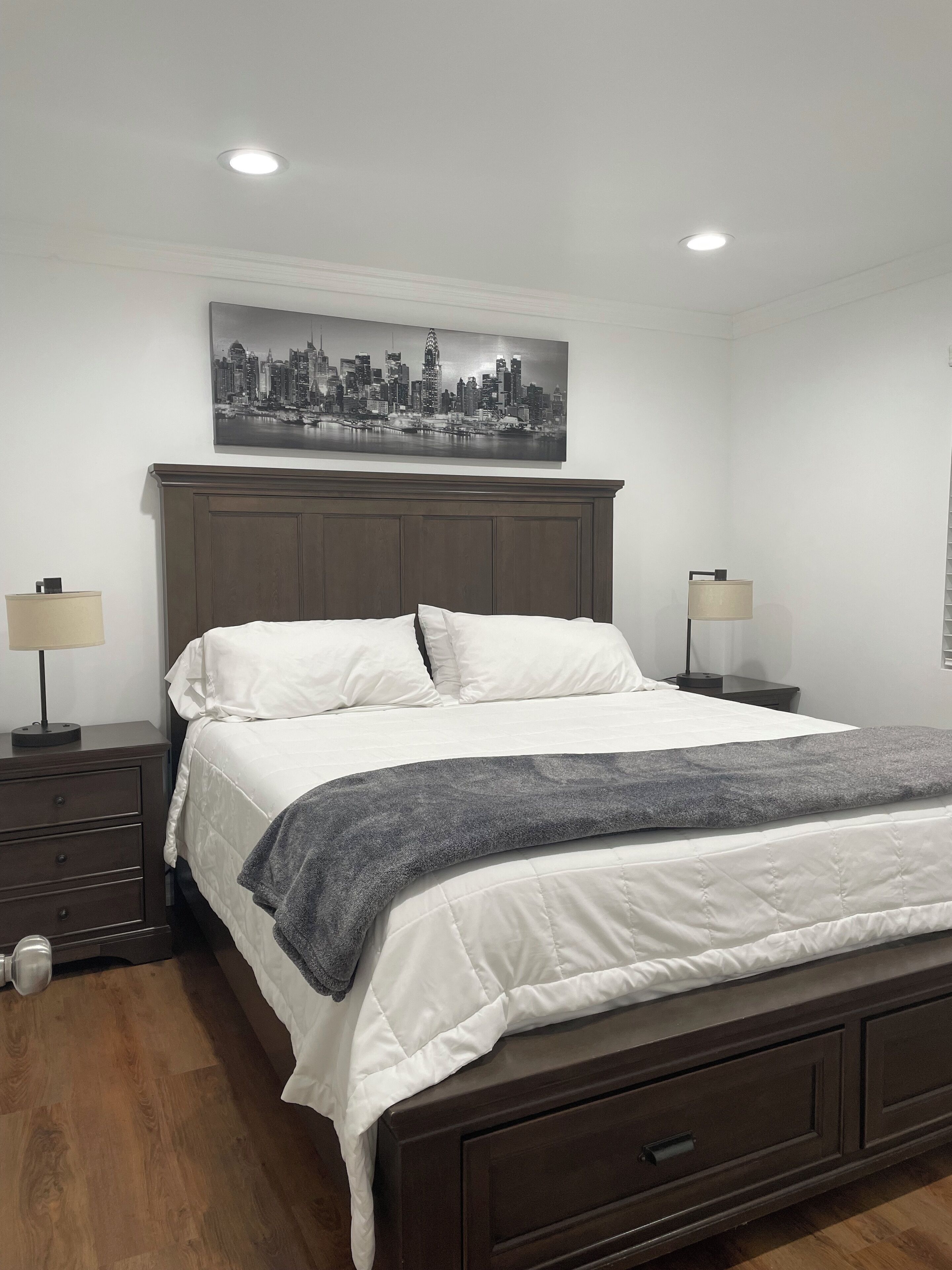 1 bedroom, iron/ironing board, internet, bed sheets