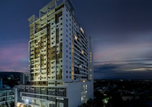 المنشأة من الخارج