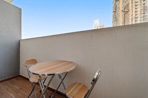 Departamento Confort, 2 habitaciones, cocina | Balcón