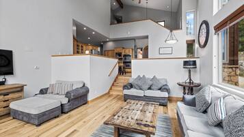 Townhouse, Beberapa Tempat Tidur, hot tub, pemandangan gunung (Fox Den at Emmett Lode) | Area keluarga