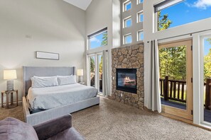 4 عدّة غرف نوم وبديكورات فريدة لكل غرفة وطراز فريد لكل وحدة ومكتب