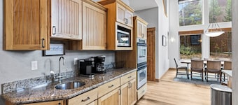 Fox Den at Emmett Lode