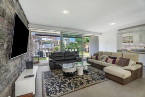 Lobby - Vacation Villa 'Playa Del Duque' with Private Terrace, Wi-Fi and Air Conditioning (Adeje)