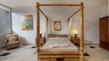 4 slaapkamers, een strijkplank/strijkijzer, wifi, beddengoed