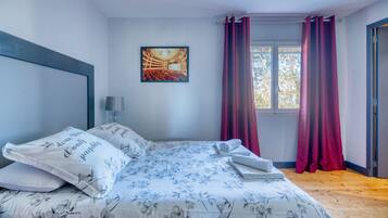 1 bedroom, WiFi, bed sheets