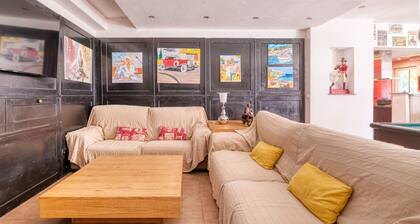 Bed and Breakfast 'Les Templiers' with Shared Pool, Shared Garden and Wi-Fi