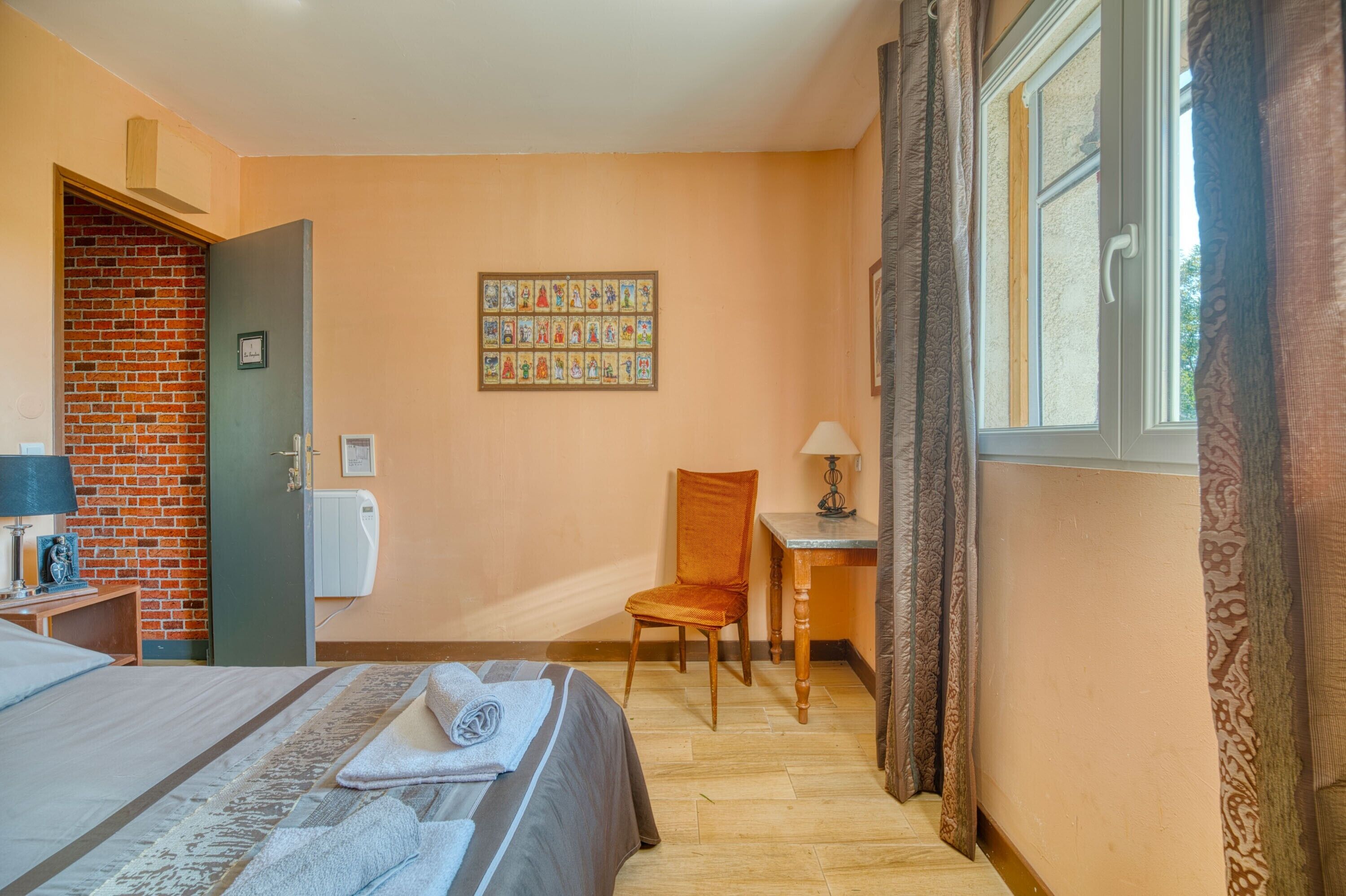 1 bedroom, WiFi, bed sheets