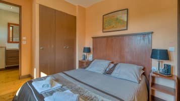 1 bedroom, WiFi, bed sheets