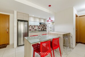Departamento básico | Restaurantes