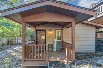 Beautiful Cottage - Pet Friendly