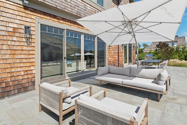 Terrace/patio - Luxury Retreat in Southampton Less than One Mile from Shinnecock Hills Golf Club (Southampton)