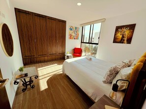 2 عدّة غرف نوم ومكتب ومكواة/لوح كي وواي فاي مجانًا