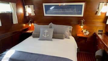 1 bedroom, desk, free WiFi