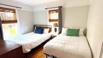 2 bedrooms, iron/ironing board, free WiFi, bed sheets