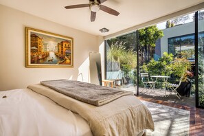 Deluxe Double Room | In-room safe, iron/ironing board, free WiFi