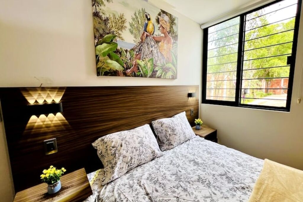 2 chambres, fer et planche à repasser, Wi-Fi, draps fournis